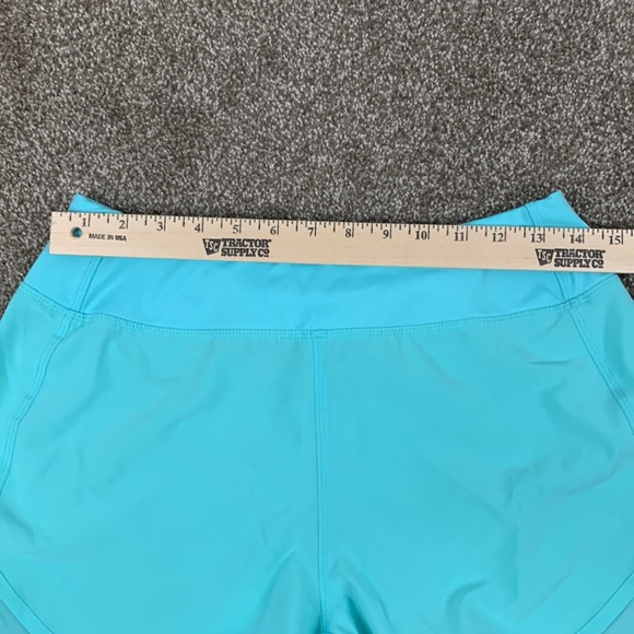 Reel Legends Shorts Size M Turquoise Elastic Waist EUC 86% polyester 14% spandex - Picture 8 of 11